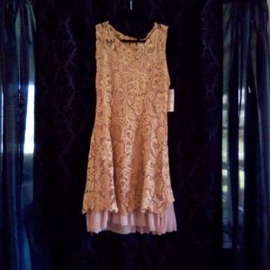 Universal fashion gold lace dress sz L